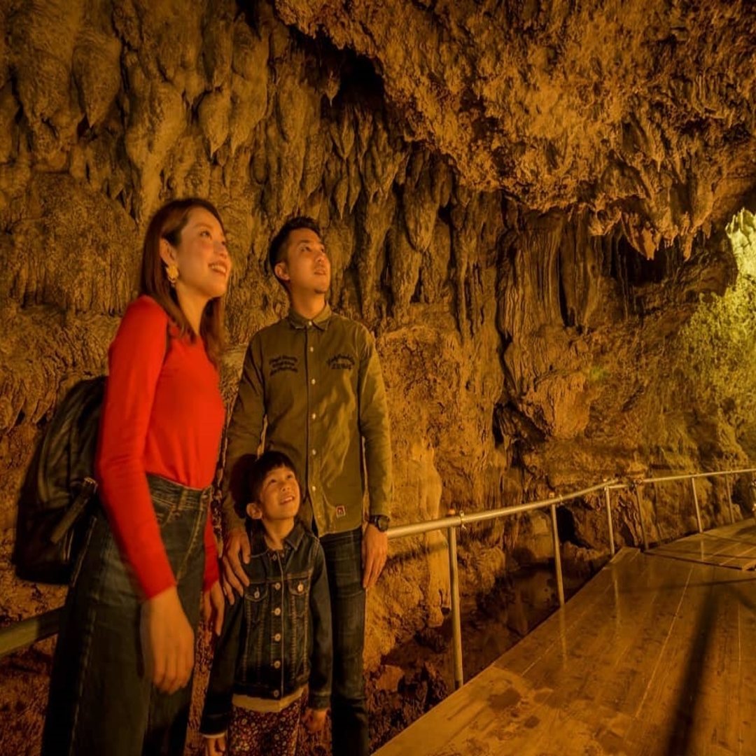 CAVE OKINAWA】大自然が生み出す「神秘の鍾乳洞」 - うるマルシェ
